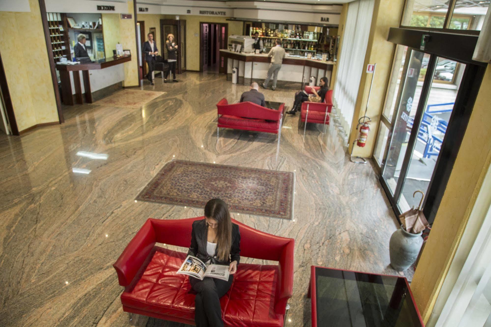 Hotel Grassetti Piediripa Luaran gambar
