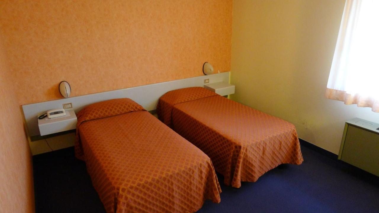 Hotel Grassetti Piediripa Bilik gambar